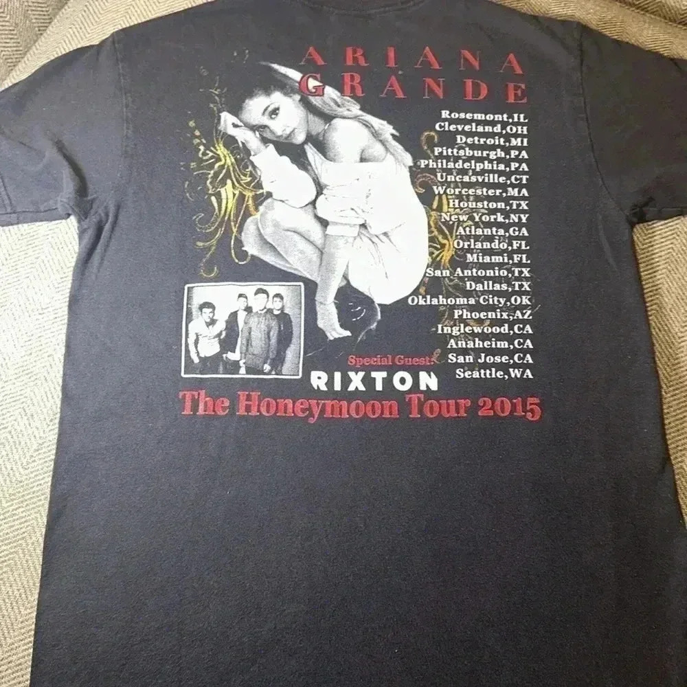 2015 Ariana Grande concert tshirt short sleeve the honeymoon tour SIZE S